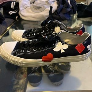 Men’s size 11 converse queen of hearts